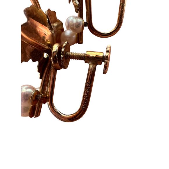 Vintage Krementz Pearl Grapes and Grape Leaf Vine Gold Overlay Brooch & Earrings - Picture 5 of 9